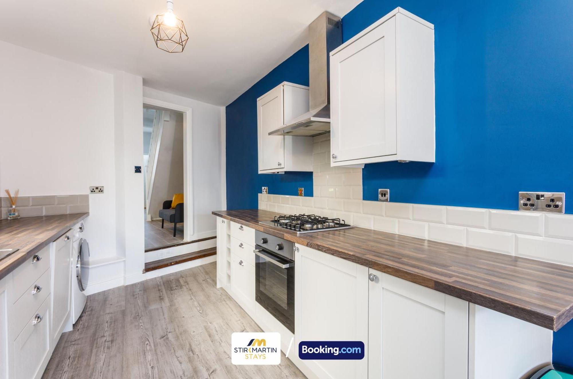 Comfy 3Bed House By Stirkmartin Stays Short Lets & Serviced Accommodation Cardiff With Free Parking & 8Mins To City Centre Zewnętrze zdjęcie