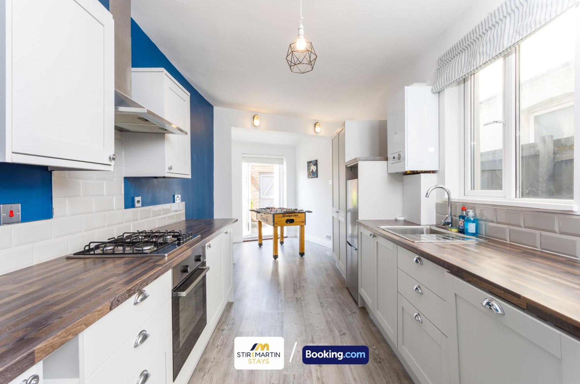 Comfy 3Bed House By Stirkmartin Stays Short Lets & Serviced Accommodation Cardiff With Free Parking & 8Mins To City Centre Zewnętrze zdjęcie