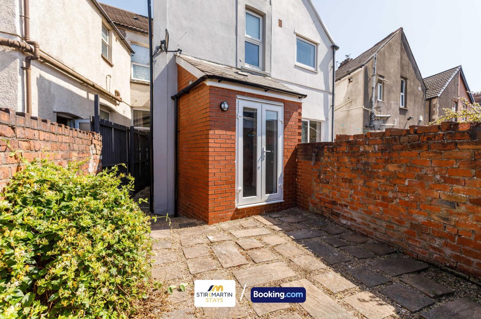Comfy 3Bed House By Stirkmartin Stays Short Lets & Serviced Accommodation Cardiff With Free Parking & 8Mins To City Centre Zewnętrze zdjęcie