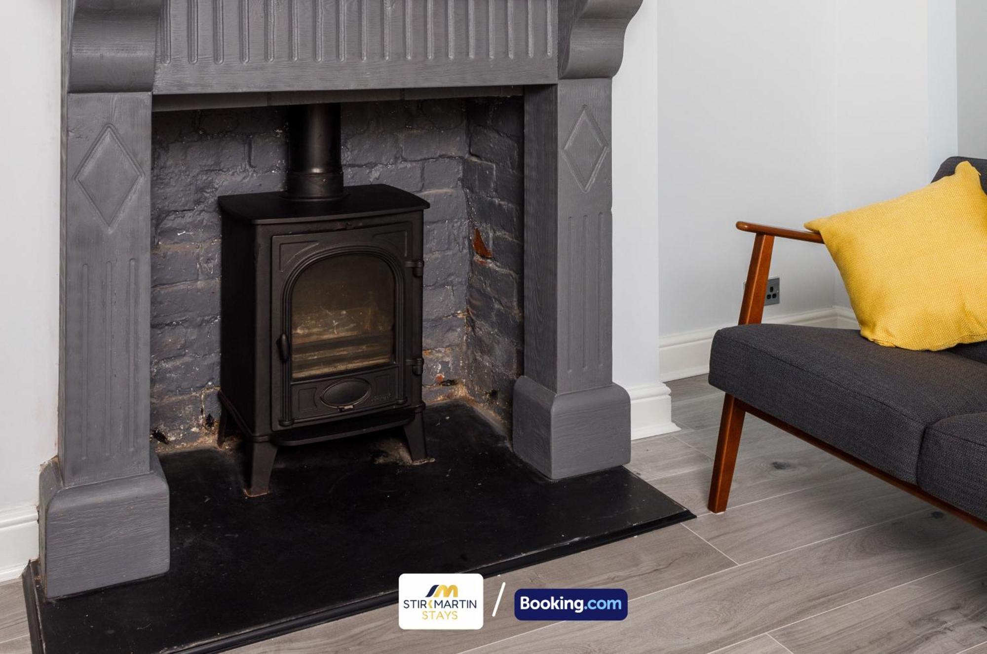 Comfy 3Bed House By Stirkmartin Stays Short Lets & Serviced Accommodation Cardiff With Free Parking & 8Mins To City Centre Zewnętrze zdjęcie